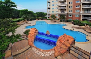 Outdoor pool, a heated pool - Ocean view 2-bedroom condo - Marriott's OceanWatch resort at Grand Dunes (Myrtle Beach)