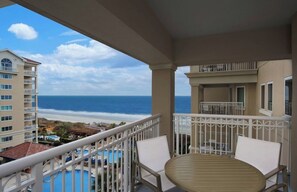 Outdoor dining - Ocean view 2-bedroom condo - Marriott's OceanWatch resort at Grand Dunes (Myrtle Beach)