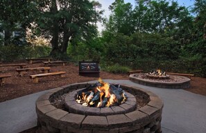 Property grounds - Ocean view 2-bedroom condo - Marriott's OceanWatch resort at Grand Dunes (Myrtle Beach)