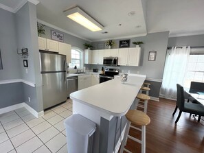 Mikrowelle, Ofen, Herdplatte, Geschirrspüler