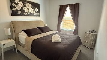 1 Schlafzimmer, BĂŒgeleisen/BĂŒgelbrett, kostenloses WLAN, BettwĂ€sche