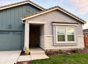 Exterior detail - Private Guest Suite, 7 miles from Hard Rock (Wheatland)