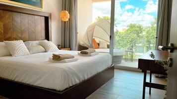 Exclusief appartement, uitzicht op tuin | Luxe beddengoed, individueel gedecoreerd, individueel gemeubileerd