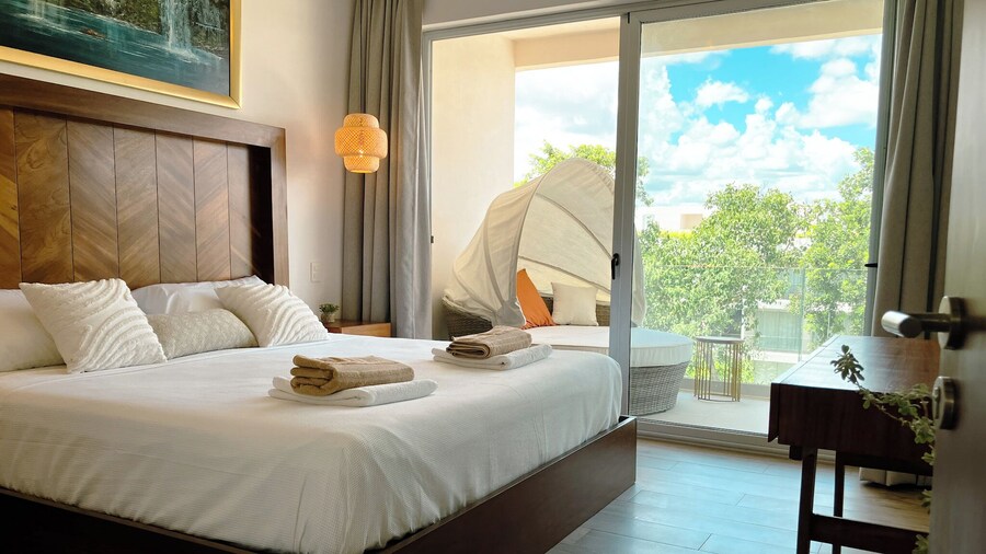 Stylish Playacar Condos w Balcony & Pool