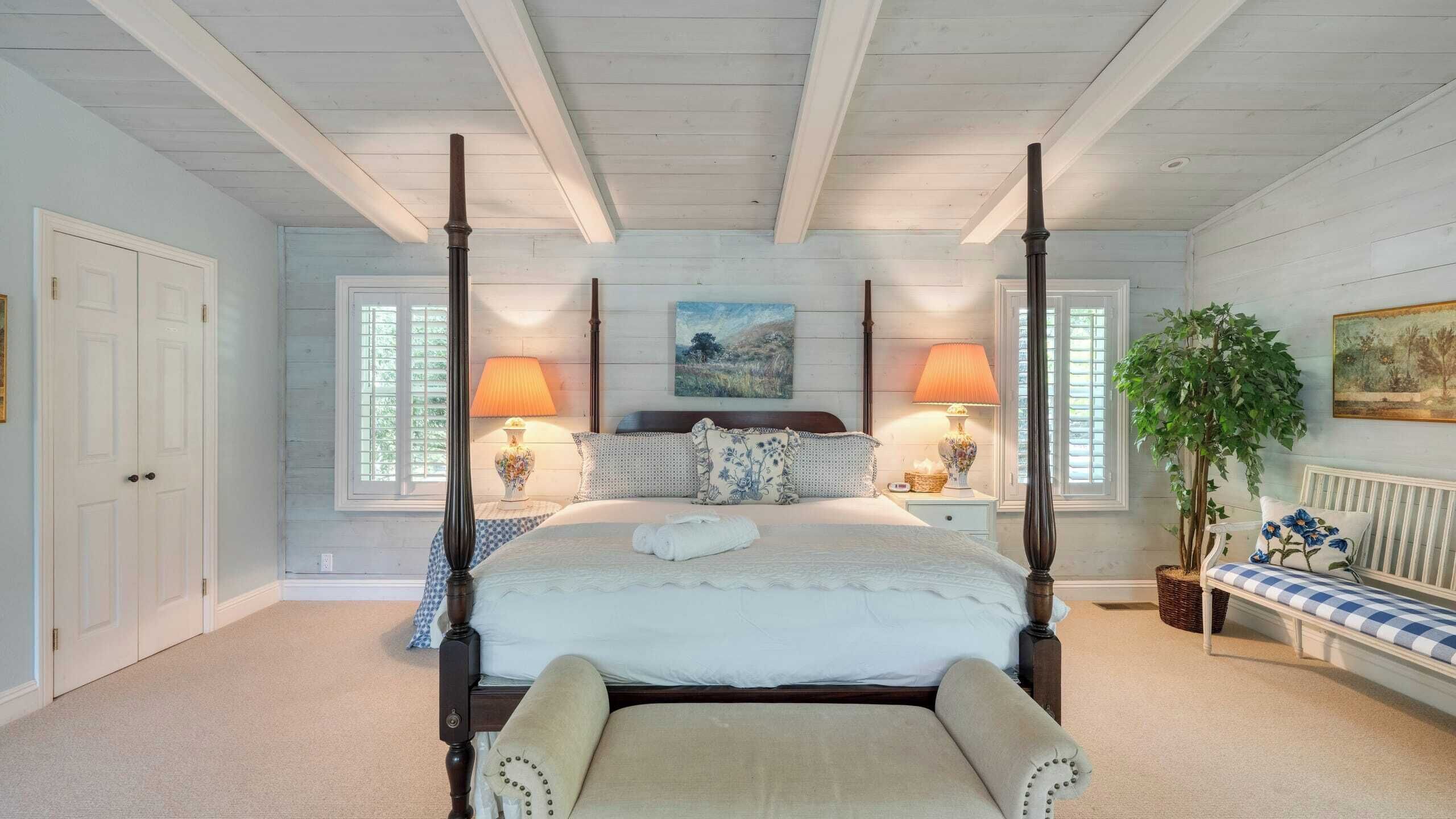 House (5 Bedrooms) | Interior