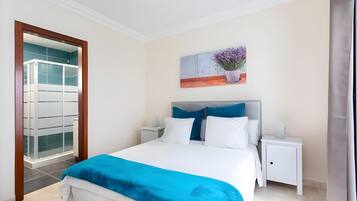 2 slaapkamers, een strijkplank/strijkijzer, wifi, beddengoed