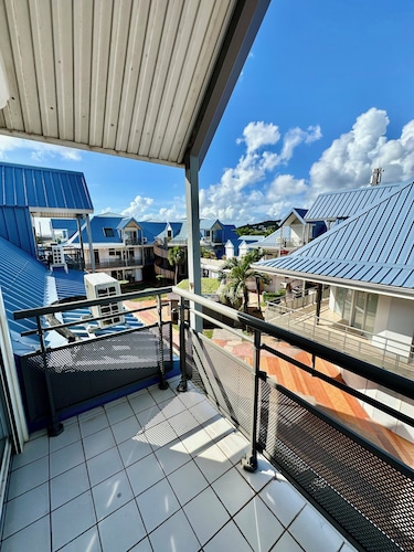 Large central T3, ideal for a family or business stay