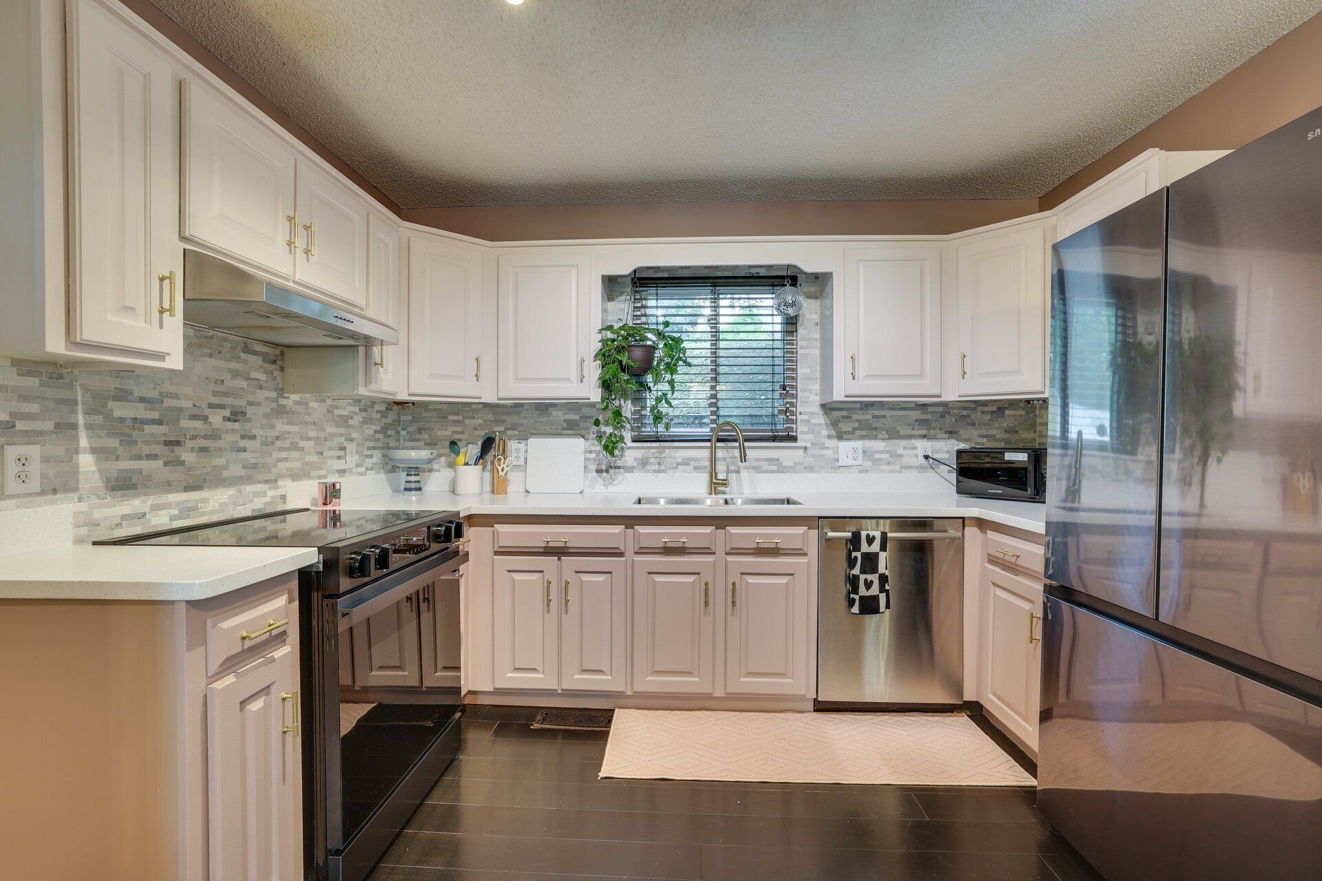 Microwave, oven, stovetop, dishwasher