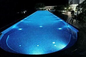 Unclassified image, 5 of 11, button - Mykey Silverscape B-39-07 Melaka City (Melaka)