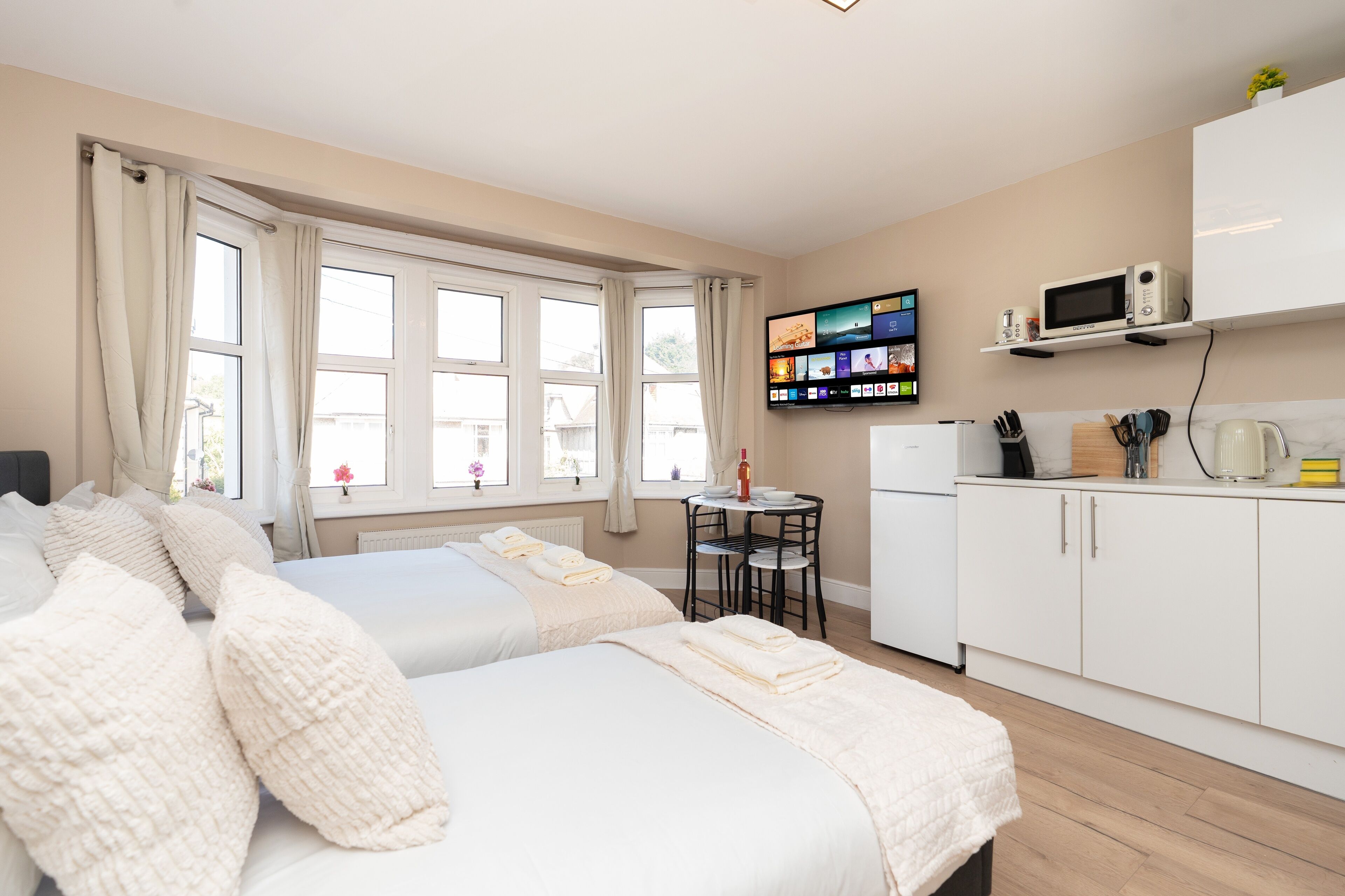 1 bedroom, iron/ironing board, Internet, bed sheets