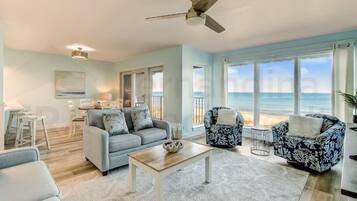 Premium Condo, 2 Bedrooms, Balcony, Ocean View | Living area