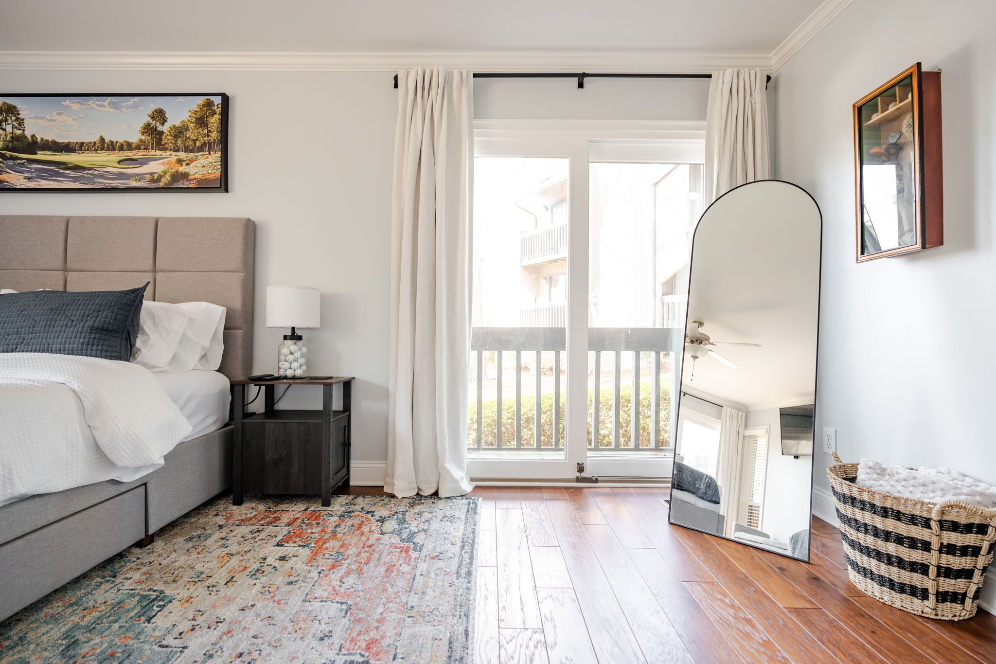 3 chambres, fer et planche à repasser, accès au Wi-Fi (inclus)