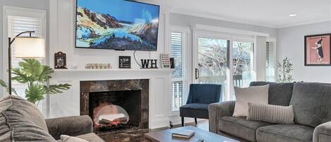 TV connectée, cheminée, baby-foot