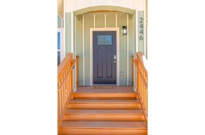 5 bedrooms - Generous 5BR 3BA Haven Close to Alamo Riverwalk (San Antonio)