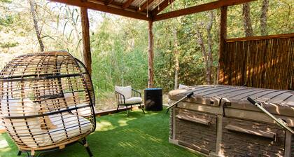 Bison Suite - explore the wild side at Oak Meadow Ranch