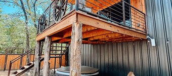 Bison Suite - relax in your private hot tub and explore the Ranch!