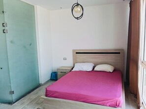 3 bedrooms, bed sheets