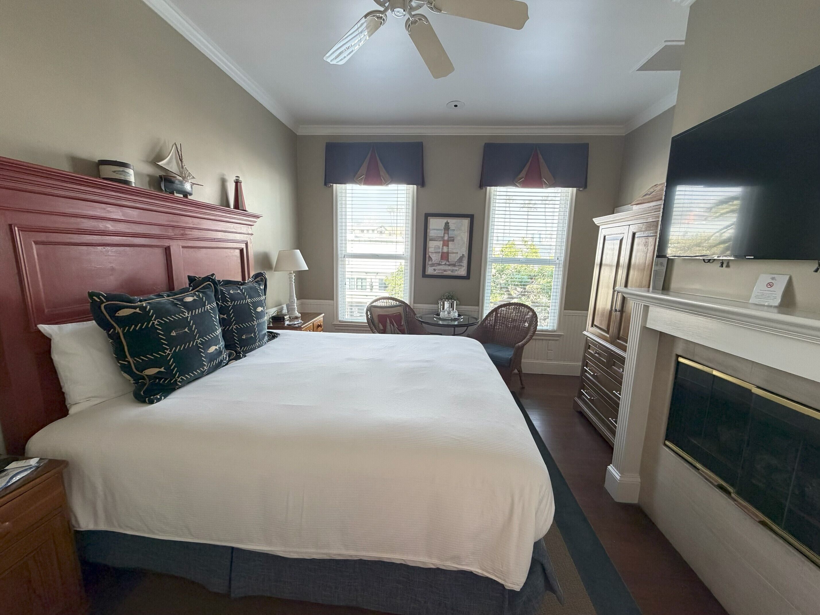 Luxury Room | In-room safe, blackout drapes, free WiFi, bed sheets