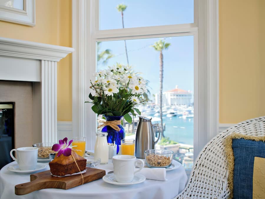 Free daily continental breakfast