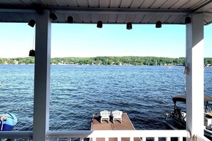 Property grounds - Adorable Lakefront 1 bd guest house (Hopatcong)