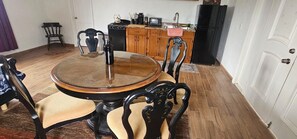 تناول الطعام