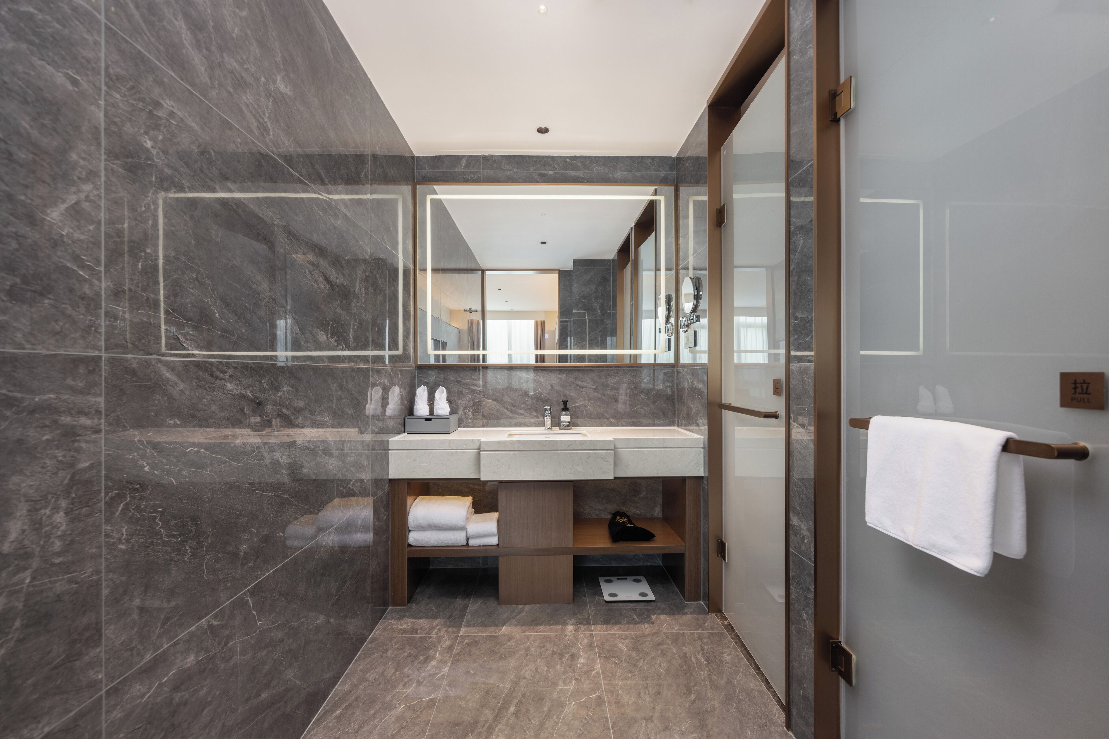 Executive Room, 1 King Bed, Non Smoking