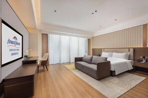 Business Room, 1 King Bed, Non Smoking