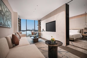 Junior Suite, 1 King Bed