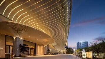 المنشأة من الخارج