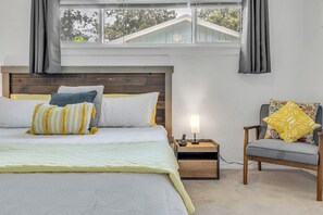 Ferros/tábuas de passar roupa, acesso à internet, roupa de cama
