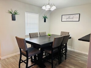 Dining - Ultimate Game Day Stay, 3BR House +Pool Near AT&T Stadium but far from the noise (Arlington)