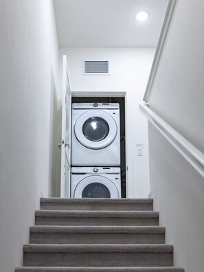 Appartamento, letti multipli, patio, vista giardino (4061#39-2 Ontario) | Interni