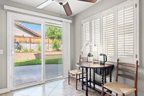 Casa, varias camas, patio, vistas al jardín (6933 Rancho) | Vistas desde la habitación