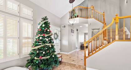 Near ONT Spacious 4BR Family Retreat Safe Area