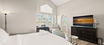 Near ONT Spacious 4BR Family Retreat Safe Area