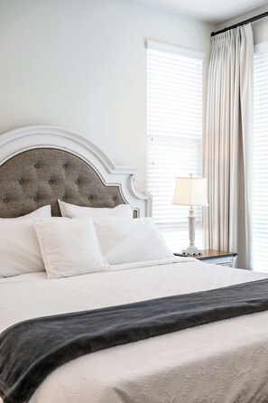 Townhome, 1 King Bed, Patio, Garden View (148 B, Irvine-2) | 1 bedroom, individually decorated, individually furnished