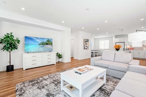 Townhome, 1 King Bed, Patio, Garden View (148 B, Irvine-2) | Living area | 42-inch flat-screen TV with digital channels