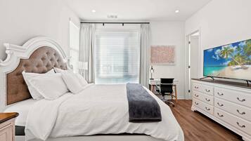 1 bedroom, individually decorated, individually furnished