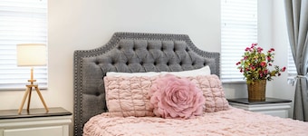 Central Location Cozy Private Bedroom w Bathroom