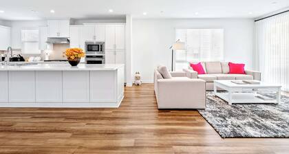 Central Location Cozy Private Bedroom w Bathroom