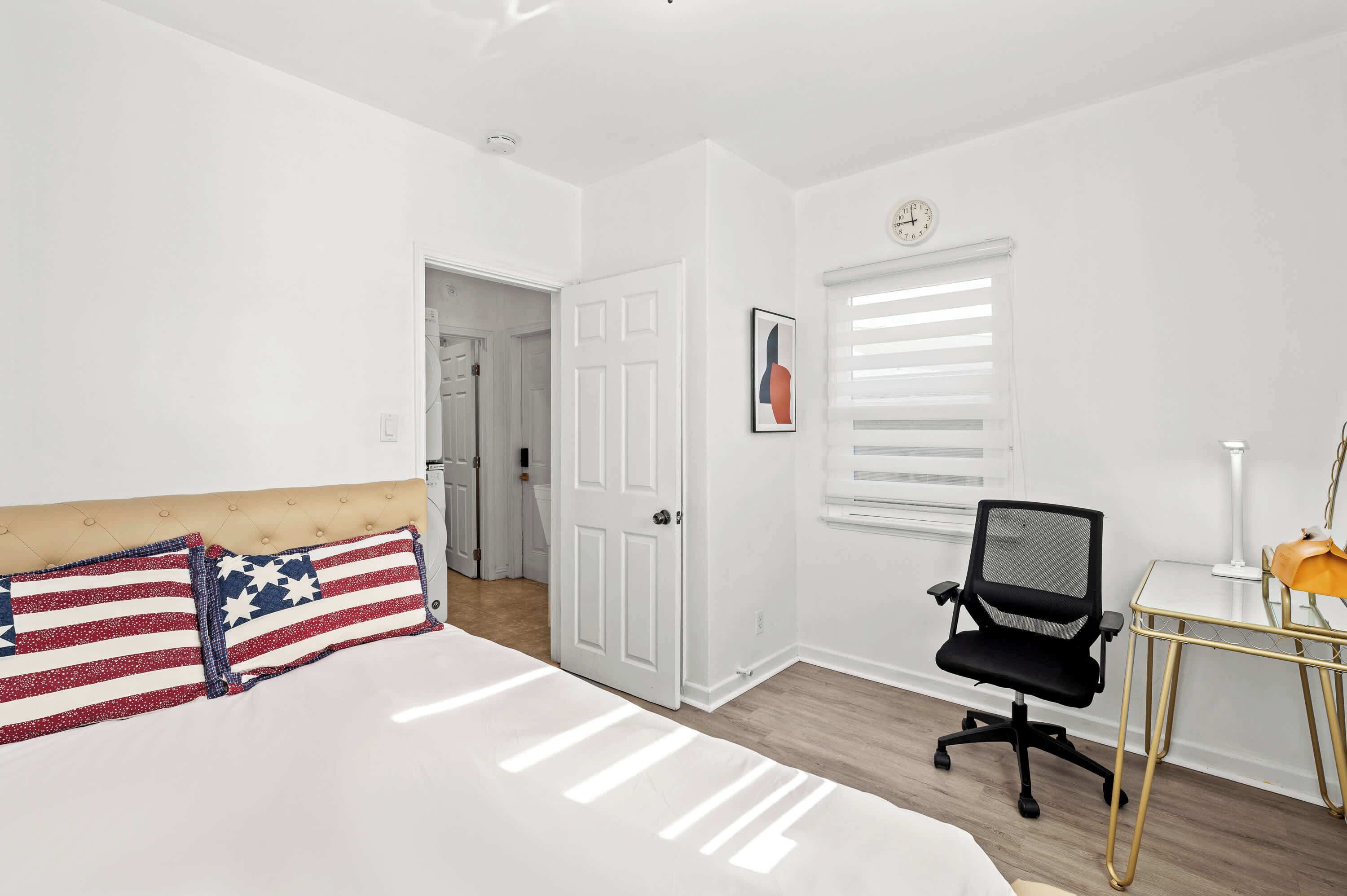 Apartment, 2 Queen Beds, Patio, Garden View (307-3 Alhambra) | 2 bedrooms, individually decorated, individually furnished