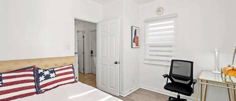 Apartment, 2 Queen Beds, Patio, Garden View (307-3 Alhambra) | 2 bedrooms, individually decorated, individually furnished