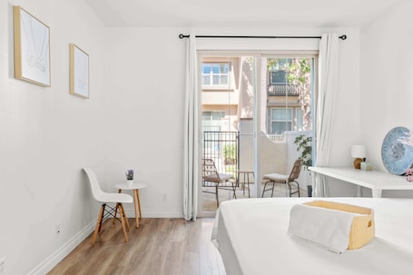 1 habitación, decoración personalizada y muebles diferentes