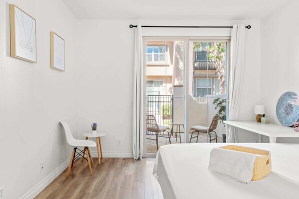 1 habitación, decoración personalizada y muebles diferentes