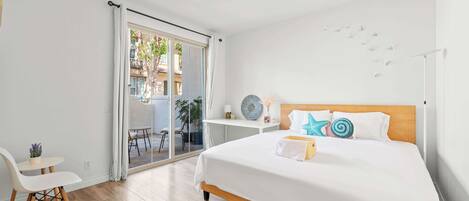 Appartement, 1 très grand lit, patio, vue jardin (80-2 Irvine) | 1 chambre, décoration personnalisée, ameublement personnalisé