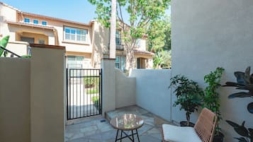 Appartamento, 1 letto king, patio, vista giardino (80-2 Irvine) | Vista dalla camera