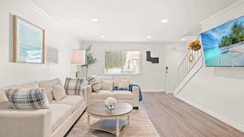 House, Multiple Beds, Patio, Garden View (734 Glendora) | Living area | 42-inch flat-screen TV with digital channels