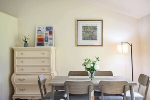 House, Multiple Beds, Patio, Garden View (303-2 Duarte) | Dining