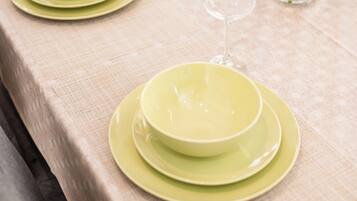 House, Multiple Beds, Patio, Garden View (22421 Moreno Valley) | Dining