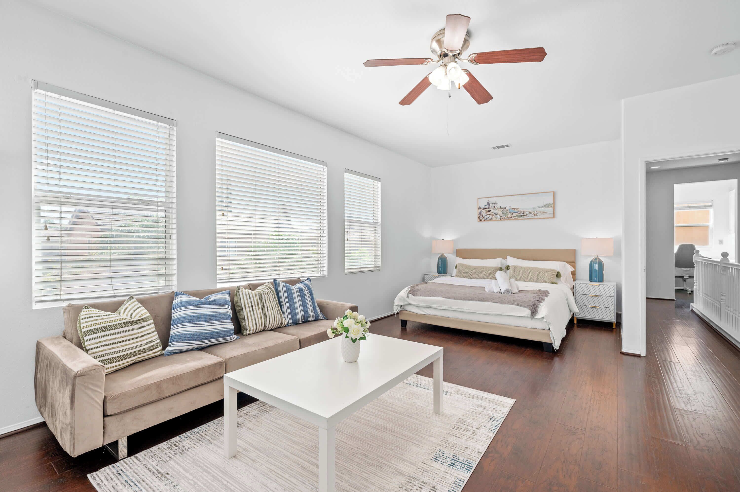 House, Multiple Beds, Patio, Garden View (22421 Moreno Valley) | 5 bedrooms, individually decorated, individually furnished, bed sheets